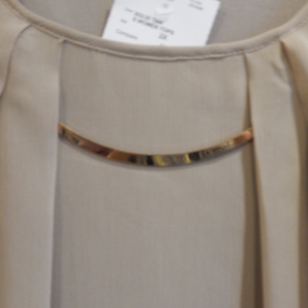 NWT Milan Woman Tan Blouse w/Gold Neck Accessory - Picture 5 of 7